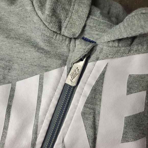 Nike Baby Boy Size 6/9M Gray and White Zip Up Hooded Coverall Sweatsuit Romper - Picture 7 of 16